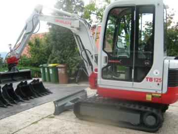 mini rypadlo Takeuchi TB125