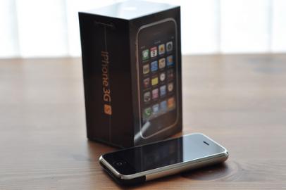 For Sale Brand New Apple iPhone 3GS 32GB